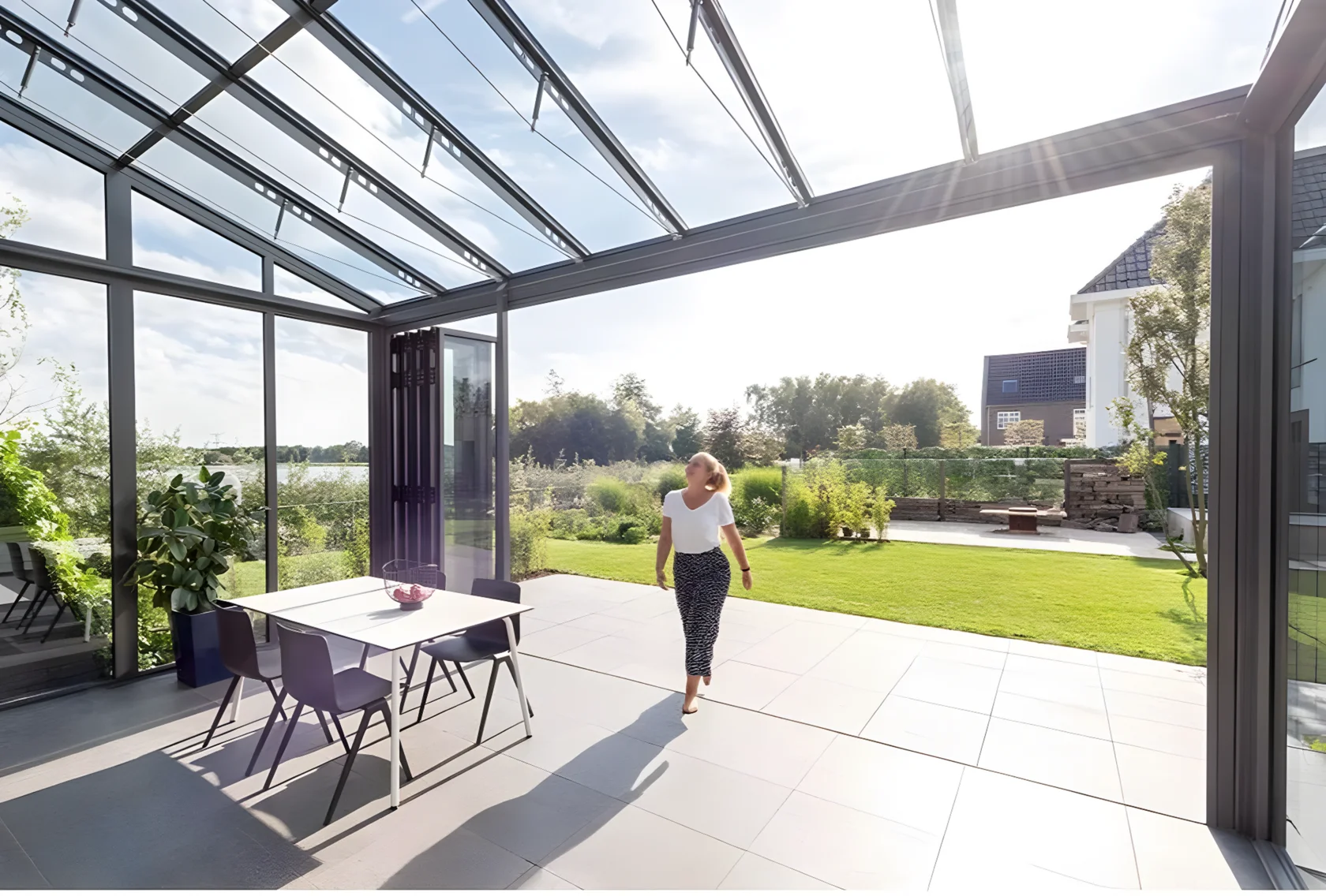 MIRO ROOF со стеклянной крышей